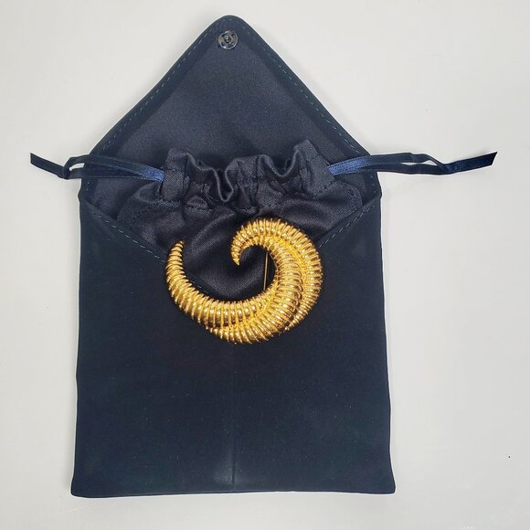 Vintage Monet Gold-Tone Swirl Curved Brooch with Travel Storage Pouch - Picture 5 of 8